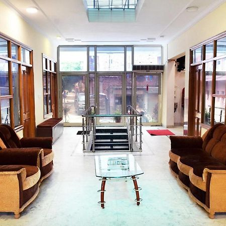 Oyo 6463 Hotel Dove Чандигарх Экстерьер фото