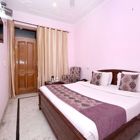 Oyo 6463 Hotel Dove Чандигарх Экстерьер фото