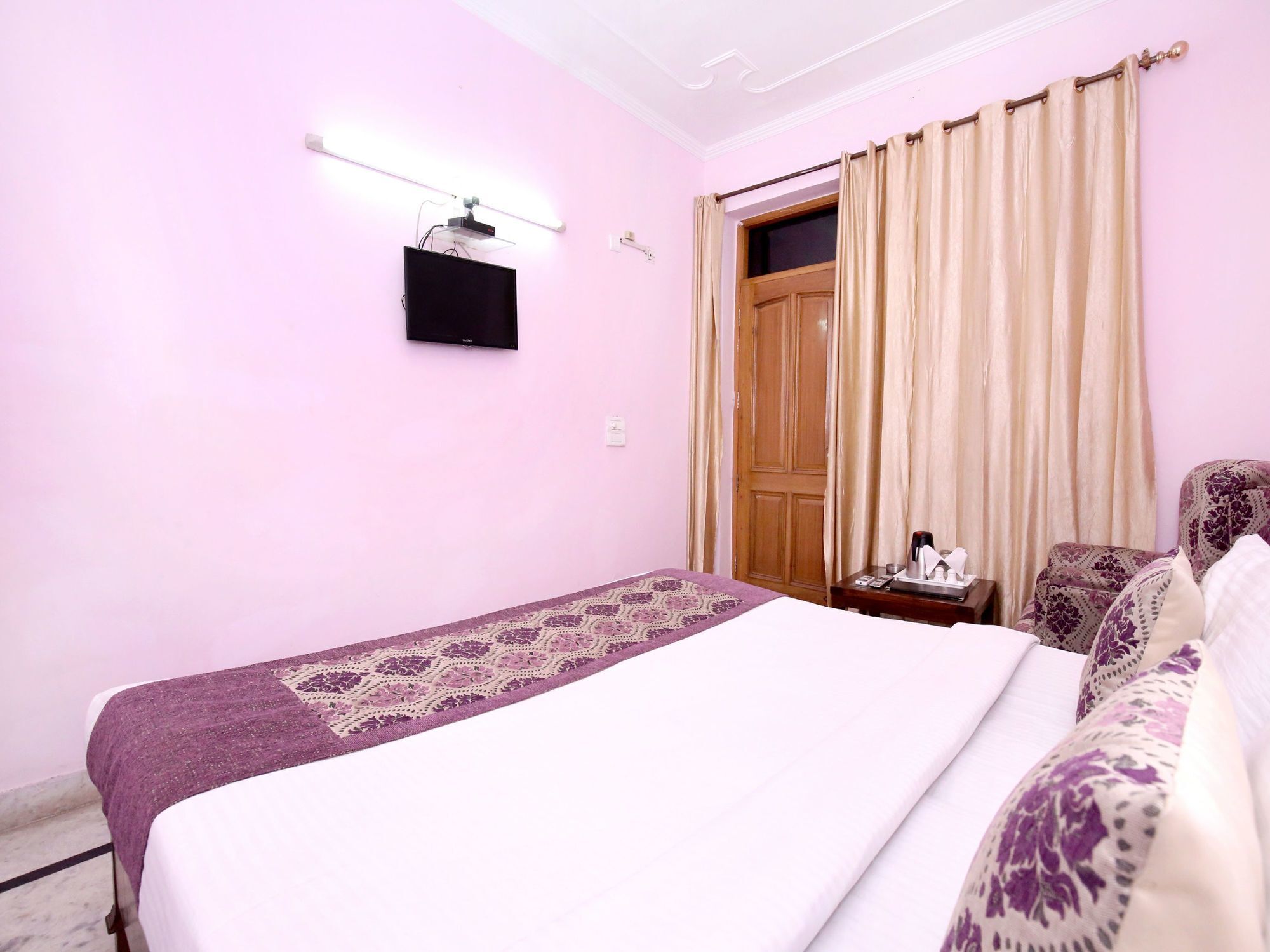 Oyo 6463 Hotel Dove Чандигарх Экстерьер фото